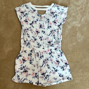 Splendid girls floral romper in perfect condition